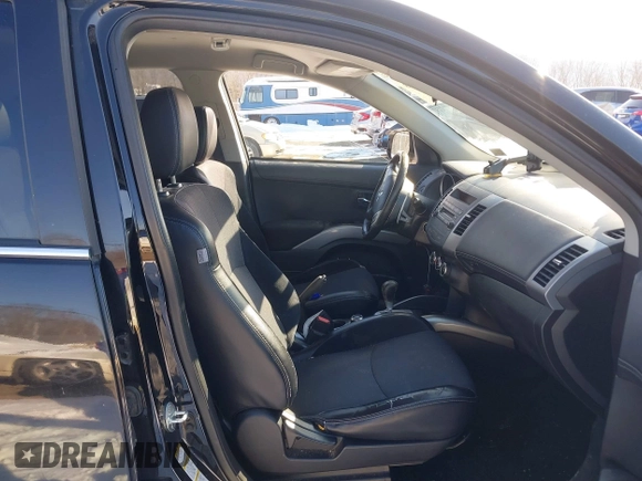 2012 Mitsubishi Outlander GT z VIN JA4JT5AX6CU005246, wystawiony jako IAAI lot #41408153 z przebiegiem 126 677 mil mil oraz . Historia ofert i sprzedaży dostępna na DreamBid. Obrazek 5.