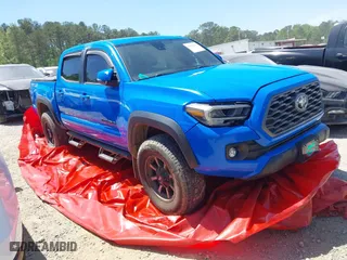 2020 Toyota Tacoma 4WD SR5 with VIN 3TMCZ5AN4LM301608, listed as a IAAI auction lot 41096135 with 1 mi miles. Bid and sale history available at carsss.com. Image 1.
