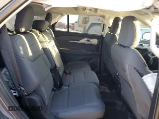 2025 Ford Explorer Active with VIN 1FMUK7DH6SGA22563, listed as a Copart auction lot 46535985 with 4,811 mi miles and Salvage Title. Bid and sale history available at carsss.com. Image 11.