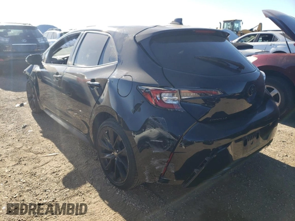 2020 Toyota Corolla Hatchback SE with VIN JTND4RBE6L3074752, listed as a Copart auction lot 70400464 with 46,946 mi miles and Salvage Title. Bid and sale history available at carsss.com. Image 2.