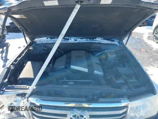 2007 Toyota Land Cruiser with VIN JTEHT05J372107212, listed as a IAAI auction lot 41281746 with 136,460 mi miles. Bid and sale history available at carsss.com. Image 10.
