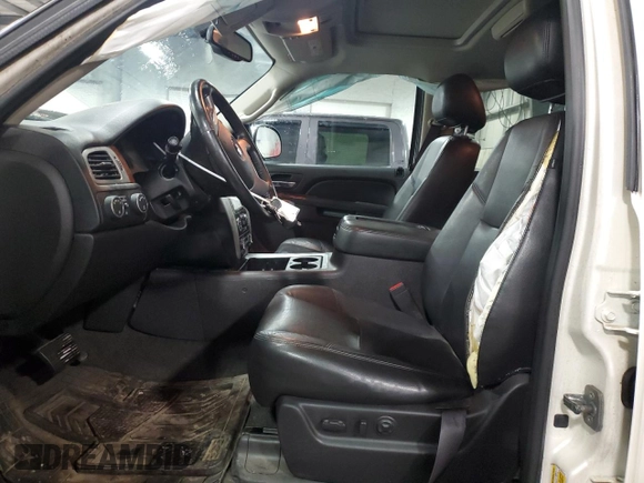 2013 GMC Yukon XL SLT with VIN 1GKS2KE70DR270162, listed as a Copart auction lot 44357555 with 141,889 mi miles and Salvage Title. Bid and sale history available at carsss.com. Image 7.