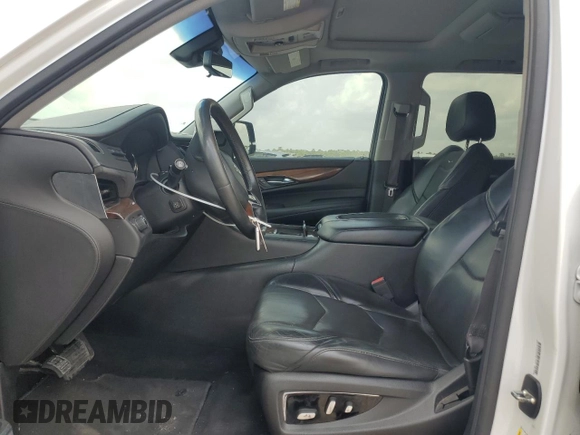 2017 Cadillac Escalade Luxury z VIN 1GYS3BKJ1HR185436, wystawiony jako Copart lot #55443125 z przebiegiem 142 645 mil mil oraz Szkoda całkowita • Salvage title. Historia ofert i sprzedaży dostępna na DreamBid. Obrazek 7.