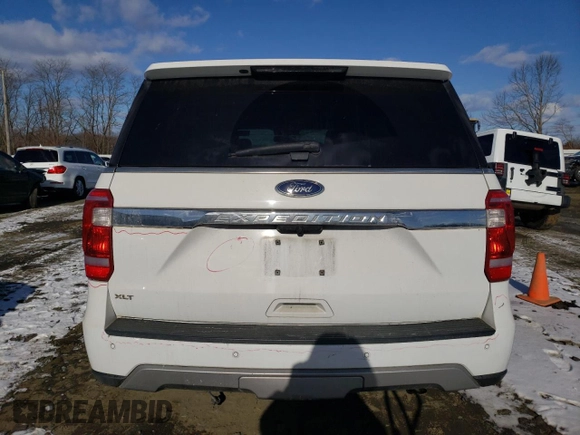 2018 Ford Expedition XLT with VIN 1FMJU1JTXJEA48032, listed as a Copart auction lot 41495425 with Not provided miles and Salvage title. Bid and sale history available at DreamBid. Image 6.