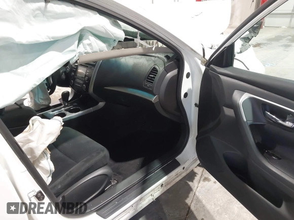 2015 Nissan Altima 2.5 S with VIN 1N4AL3AP6FN378690, listed as a IAAI auction lot 41612014 with 124,680 mi miles. Bid and sale history available at carsss.com. Image 5.