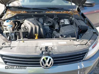 2014 Volkswagen Jetta S z VIN 3VW2K7AJ3EM221290, wystawiony jako IAAI lot #42310867 z przebiegiem 118 062 mil mil oraz . Historia ofert i sprzedaży dostępna na DreamBid. Obrazek 10.