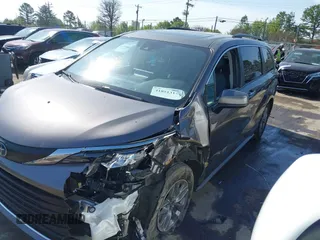 2024 Toyota Sienna XLE z VIN 5TDYRKEC1RS190859, wystawiony jako IAAI lot #41851312 z przebiegiem 43 858 mil mil oraz . Historia ofert i sprzedaży dostępna na DreamBid. Obrazek 17.