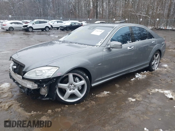 2012 Mercedes-Benz S 550 z VIN WDDNG7DB8CA431860, wystawiony jako IAAI lot #41567341 z przebiegiem 93 729 mil mil oraz . Historia ofert i sprzedaży dostępna na DreamBid. Obrazek 18.
