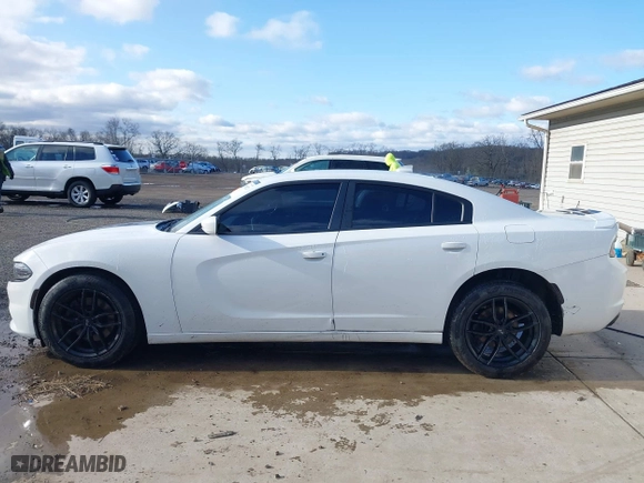 2016 Dodge Charger SXT with VIN 2C3CDXJG0GH175381, listed as a IAAI auction lot 41985221 with 119,507 mi miles. Bid and sale history available at carsss.com. Image 14.