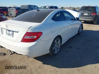2015 Mercedes-Benz C-Class C 250 with VIN WDDGJ4HB6FG433689, listed as a IAAI auction lot 41397396 with 131,592 mi miles. Bid and sale history available at carsss.com. Image 4.