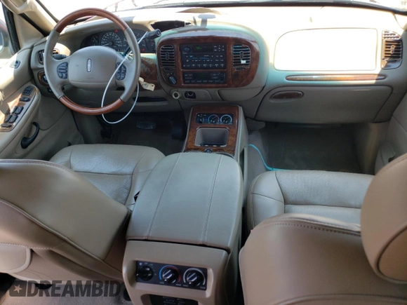 2002 Lincoln Navigator z VIN 5LMFU28R82LJ08969, wystawiony jako Copart lot #62889284 z przebiegiem 86 533 mil mil oraz Szkoda całkowita • Salvage title. Historia ofert i sprzedaży dostępna na DreamBid. Obrazek 8.
