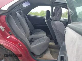 2001 Acura Integra LS z VIN JH4DB76581S000937, wystawiony jako IAAI lot #42361439 z przebiegiem 231 586 mil mil oraz . Historia ofert i sprzedaży dostępna na DreamBid. Obrazek 8.