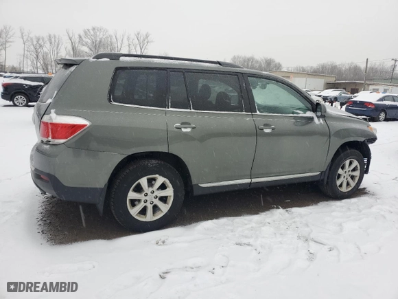 2012 Toyota Highlander with VIN 5TDBK3EH8CS123498, listed as a Copart auction lot 44124045 with 147,765 mi miles and Salvage Title. Bid and sale history available at carsss.com. Image 3.