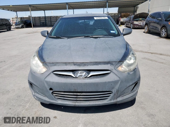 2012 Hyundai Accent GS z VIN KMHCT5AE4CU023012, wystawiony jako Copart lot #57890195 z przebiegiem 29 759 mil mil oraz Czysty tytuł • Clean title. Historia ofert i sprzedaży dostępna na DreamBid. Obrazek 5.