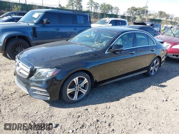 2016 Mercedes-Benz C 300 Luxury with VIN 55SWF4KB4GU146426, listed as a IAAI auction lot 41959337 with Not Provided miles and . Bid and sale history available at DreamBid. Image 17.