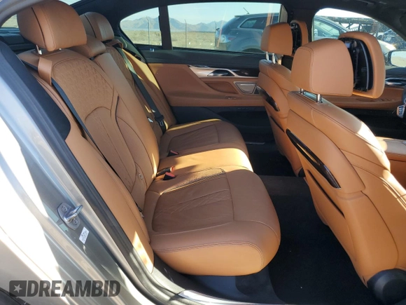 2022 BMW 7 Series 740i with VIN WBA7T2C01NCK85520, listed as a Copart auction lot 63442793 with 8,472 mi miles. Bid and sale history available at carsss.com. Image 10.