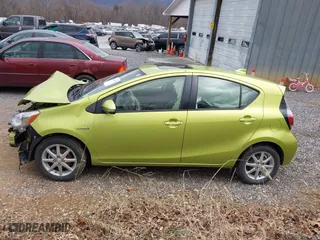2015 Toyota Prius c One with VIN JTDKDTB38F1114272, listed as a IAAI auction lot 41224252 with 59,717 mi miles. Bid and sale history available at carsss.com. Image 15.