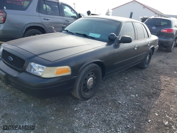 2006 Ford Police Interceptor with VIN 2FAHP71W76X142677, listed as a IAAI auction lot 41173196 with 152,236 mi miles. Bid and sale history available at carsss.com. Image 17.