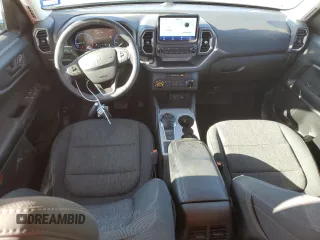 2022 Ford Bronco Sport Big Bend z VIN 3FMCR9B68NRE04126, wystawiony jako Copart lot #55980415 z przebiegiem 34 039 mil mil oraz Szkoda całkowita • Salvage title. Historia ofert i sprzedaży dostępna na DreamBid. Obrazek 8.