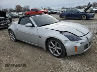 2004 Nissan 350Z Enthusiast z VIN JN1AZ36A74T013105, wystawiony jako Copart lot #82797874 z przebiegiem Nie podano mil oraz Szkoda całkowita • Salvage title. Historia ofert i sprzedaży dostępna na DreamBid. Obrazek 4.