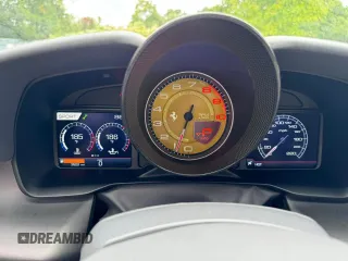 2022 Ferrari F8 с VIN ZFF93LMA1N0275100, выставлен на аукционе Copart как лот 76188574 с пробегом 3 520 миль миль и Чистый • Clean title. История ставок и продаж доступна на DreamBid. Изображение 8.