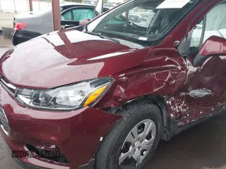 2017 Chevrolet Trax LS with VIN 3GNCJKSB9HL273738, listed as a IAAI auction lot 42046916 with 65,654 mi miles. Bid and sale history available at carsss.com. Image 6.