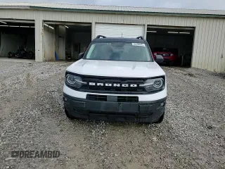 2021 Ford Bronco Sport Outer Banks z VIN 3FMCR9C61MRB07468, wystawiony jako Copart lot #55500605 z przebiegiem 34 586 mil mil oraz Szkoda całkowita • Salvage title. Historia ofert i sprzedaży dostępna na DreamBid. Obrazek 14.