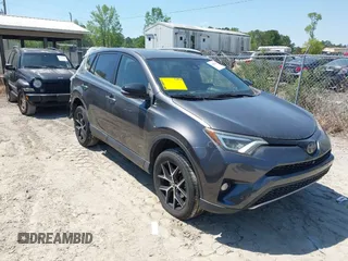 2018 Toyota RAV4 SE с VIN JTMNFREV3JJ182947, выставлен на аукционе IAAI как лот 42045814 с пробегом 77 651 миль миль и . История ставок и продаж доступна на DreamBid. Изображение 1.