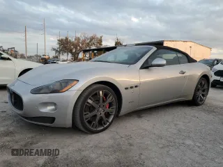2011 Maserati GranTurismo Convertible with VIN ZAM45KMA4B0057057, listed as a Copart auction lot 76402144 with 0 mi miles and Salvage Title. Bid and sale history available at carsss.com. Image 1.