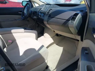 2004 Toyota Prius with VIN JTDKB20U840110110, listed as a IAAI auction lot 42101277 with 1 mi miles. Bid and sale history available at carsss.com. Image 5.
