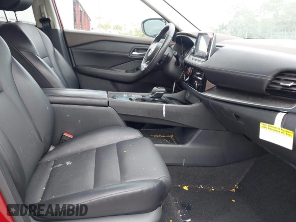 2023 Nissan Rogue SV z VIN 5N1BT3BA7PC684265, wystawiony jako IAAI lot #42083059 z przebiegiem 28 570 mil mil oraz . Historia ofert i sprzedaży dostępna na DreamBid. Obrazek 5.