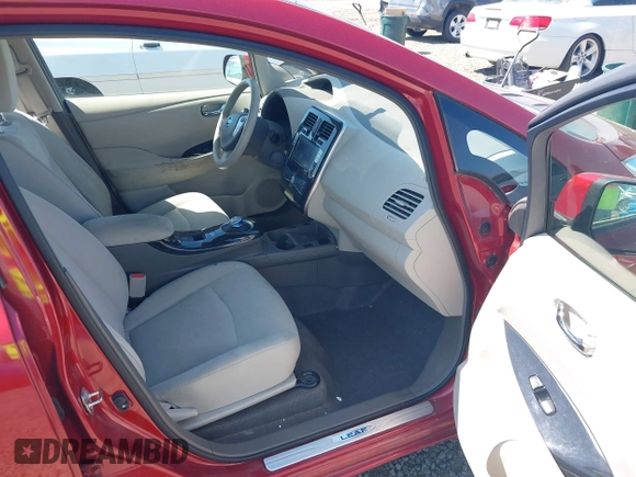 2012 Nissan LEAF SL with VIN JN1AZ0CP0CT025747, listed as a IAAI auction lot 42021121 with 50,344 mi miles. Bid and sale history available at carsss.com. Image 5.