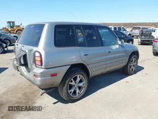 1999 Toyota RAV4 with VIN JT3GP10V4X7055360, listed as a IAAI auction lot 42718612 with 238,904 mi miles and . Bid and sale history available at DreamBid. Image 4.