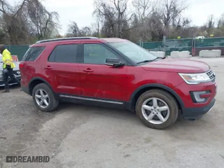2017 Ford Explorer XLT with VIN 1FM5K8DH3HGC08256, listed as a IAAI auction lot 41955071 with 44,132 mi miles. Bid and sale history available at carsss.com. Image 13.