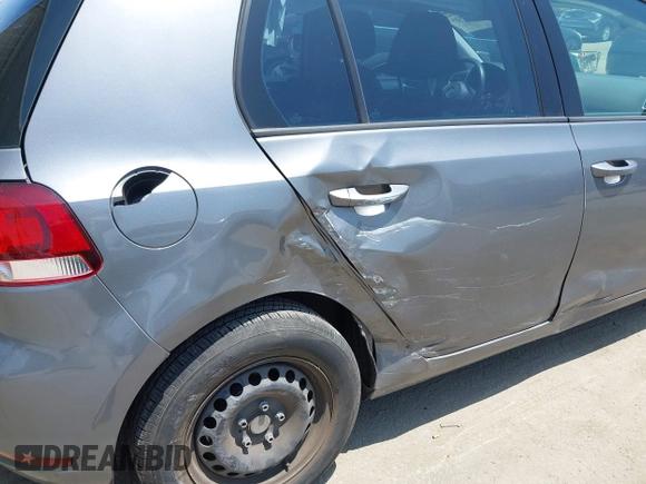 2014 Volkswagen Golf with VIN WVWDB7AJ4EW009705, listed as a IAAI auction lot 42495925 with 73,595 mi miles and . Bid and sale history available at DreamBid. Image 17.