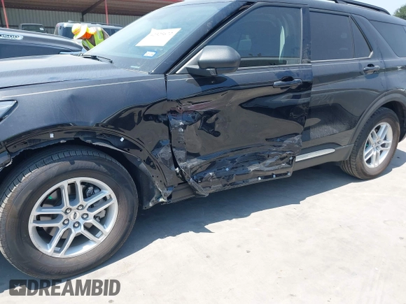 2025 Ford Explorer Active with VIN 1FMUK7DH7SGA99586, listed as a IAAI auction lot 42325672 with 1,960 mi miles and . Bid and sale history available at DreamBid. Image 6.