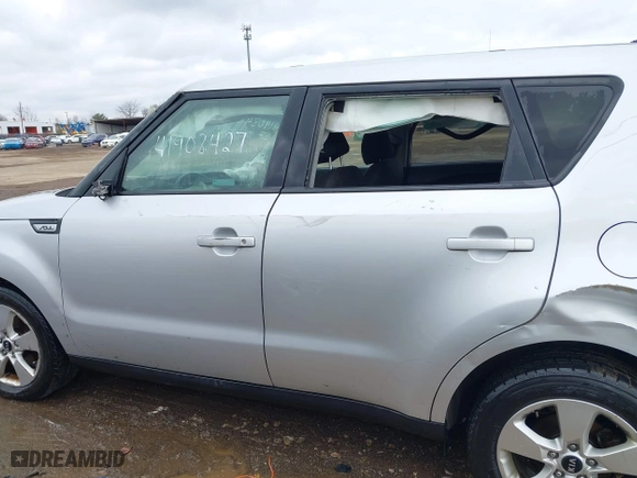 2019 Kia Soul with VIN KNDJN2A26K7020815, listed as a IAAI auction lot 41908427 with 96,922 mi miles. Bid and sale history available at carsss.com. Image 13.