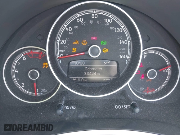 2018 Volkswagen Beetle S z VIN 3VW5DAAT3JM506023, wystawiony jako IAAI lot #42414886 z przebiegiem 33 424 mil mil oraz . Historia ofert i sprzedaży dostępna na DreamBid. Obrazek 7.