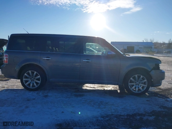 2009 Ford Flex Limited with VIN 2FMEK63C89BA73679, listed as a IAAI auction lot 41322466 with 229,814 mi miles. Bid and sale history available at carsss.com. Image 13.