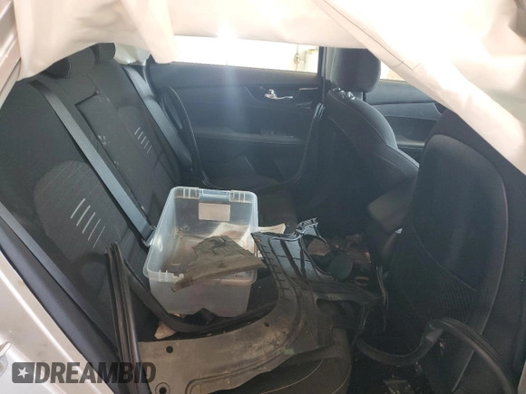 2019 Kia Forte S z VIN 3KPF34AD7KE032626, wystawiony jako Copart lot #52107525 z przebiegiem Nie podano mil oraz Czysty tytuł • Clean title. Historia ofert i sprzedaży dostępna na DreamBid. Obrazek 10.