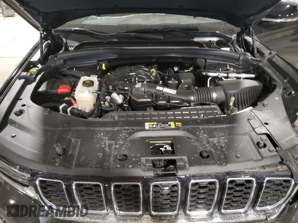 2023 Jeep Grand Cherokee Limited z VIN 1C4RJHBG3PC612389, wystawiony jako Copart lot #47825155 z przebiegiem 14 585 mil mil oraz Szkoda całkowita • Salvage title. Historia ofert i sprzedaży dostępna na DreamBid. Obrazek 14.