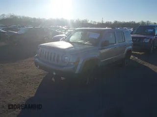 2016 Jeep Patriot Sport с VIN 1C4NJPBA5GD738350, выставлен на аукционе IAAI как лот 41326611 с пробегом 131 045 миль миль и . История ставок и продаж доступна на DreamBid. Изображение 2.