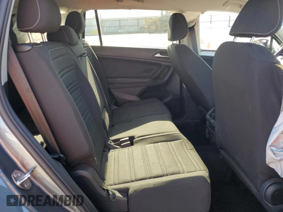 2023 Volkswagen Tiguan S z VIN 3VVRB7AXXPM133914, wystawiony jako Copart lot #61831495 z przebiegiem 46 450 mil mil oraz Szkoda całkowita • Salvage title. Historia ofert i sprzedaży dostępna na DreamBid. Obrazek 11.