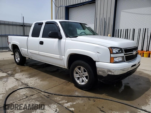 2006 Chevrolet Silverado 1500 LT2 with VIN 1GCEK19B56Z207532, listed as a Copart auction lot 54213065 with 175,177 mi miles and Salvage Title. Bid and sale history available at DreamBid. Image 4.