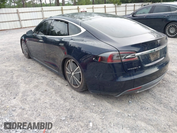 2013 Tesla Model S Performance с VIN 5YJSA1DP3DFP06177, выставлен на аукционе IAAI как лот 42675354 с пробегом 95 143 миль миль и . История ставок и продаж доступна на DreamBid. Изображение 3.