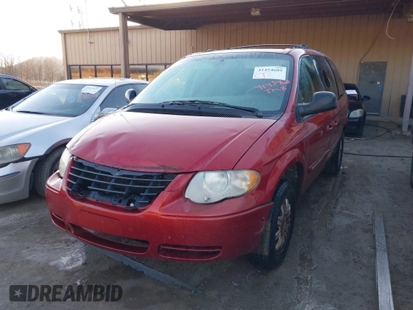 2006 Chrysler Town & Country LWB Touring with VIN 2A8GP54L66R655864, listed as a IAAI auction lot 41454605 with 211,445 mi miles. Bid and sale history available at carsss.com. Image 2.