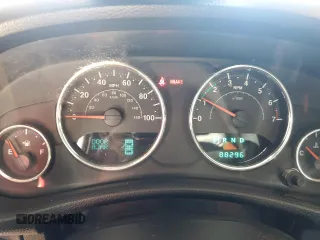 2013 Jeep Wrangler Unlimited Rubicon 10th Anniversary z VIN 1C4HJWFG2DL572943, wystawiony jako Copart lot #80610363 z przebiegiem 88 296 mil mil oraz Szkoda całkowita • Salvage title. Historia ofert i sprzedaży dostępna na DreamBid. Obrazek 9.
