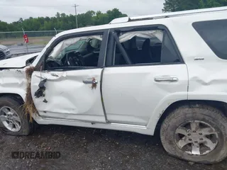 2010 Toyota 4Runner SR5 z VIN JTEZU5JR7A5008313, wystawiony jako IAAI lot #42242277 z przebiegiem 276 484 mil mil oraz . Historia ofert i sprzedaży dostępna na DreamBid. Obrazek 14.