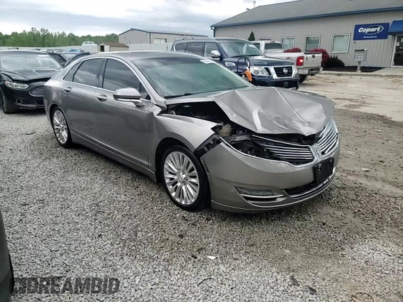 2015 Lincoln MKZ z VIN 3LN6L2G9XFR611837, wystawiony jako Copart lot #55038635 z przebiegiem 133 596 mil mil oraz Szkoda całkowita • Salvage title. Historia ofert i sprzedaży dostępna na DreamBid. Obrazek 13.