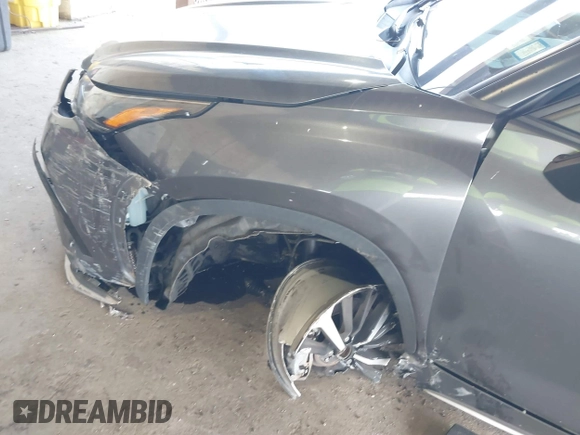 2021 Toyota Highlander XSE with VIN 5TDLZRBH6MS082409, listed as a IAAI auction lot 40172495 with 29,328 mi miles and . Bid and sale history available at DreamBid. Image 12.